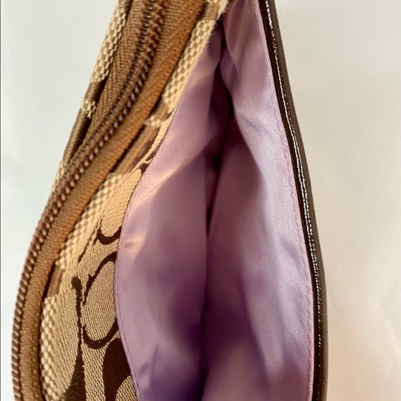 Coach Wristlet NWOT - Picture 3 of 4